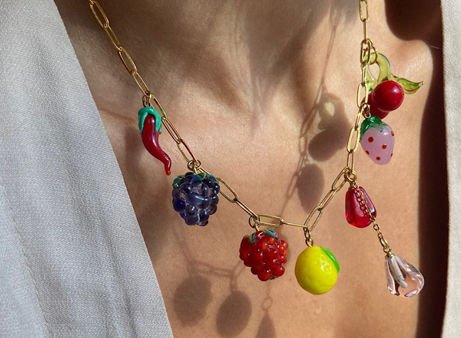 Charm Kolye Modelleri ile Stilinizi Kişiselleştirin