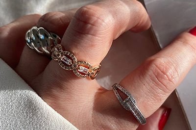 Eşsiz Tasarımları İle Dikkatleri Üzerlerine Çeken Yüzük Modelleri Hangileri