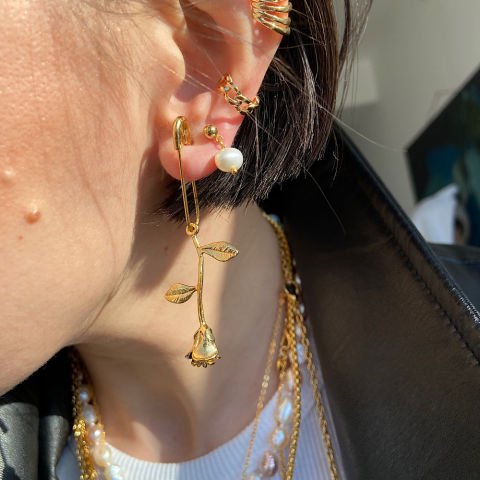 Çatal İğnede Gül ve İnci