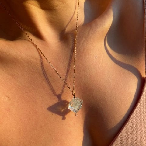 Ice Baby Mavi Buz Küp Kolye