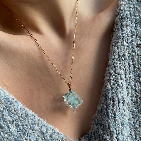 Ice Baby Büyük Mavi Buz Küp Kolye