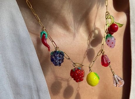 Charm Kolye Modelleri ile Stilinizi Kişiselleştirin