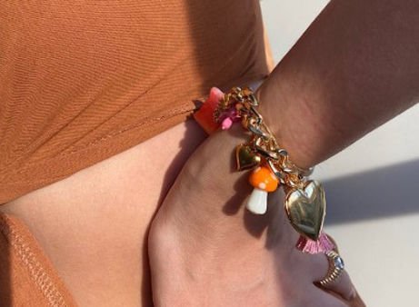 Charm Bileklik Modelleri ile Stilinizi Kişiselleştirin