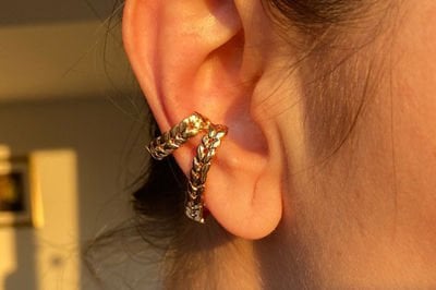 Earcuff Küpe Modelleri ile Kulağınızı Delmeden Küpe Takmanız Mümkün