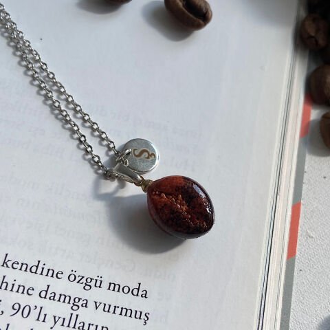Kahve Çekirdeği Rodyum Harfli Kolye