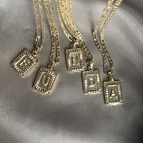 Vintage Dörtgen Harf Kolye