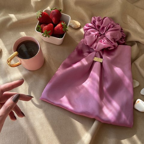 Şeker Pembe Saten Bilek Çanta