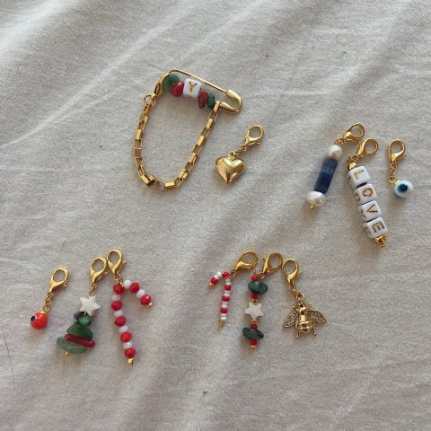 Arılı Taşlı Charm Set