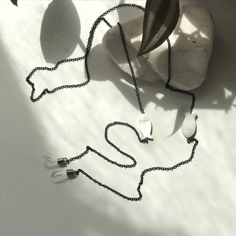 Balıklı Gözlük Zinciri