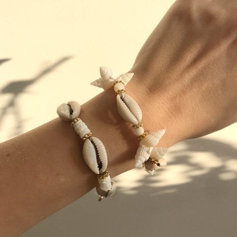 Annulus Kabuklu Bileklik