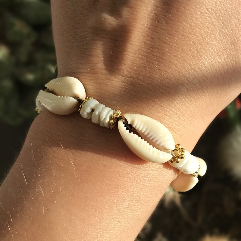 Annulus Kabuklu Bileklik