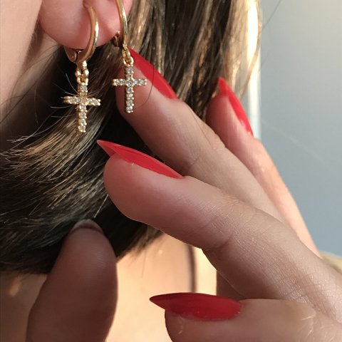 Minimal Taşlı Haç Küpe