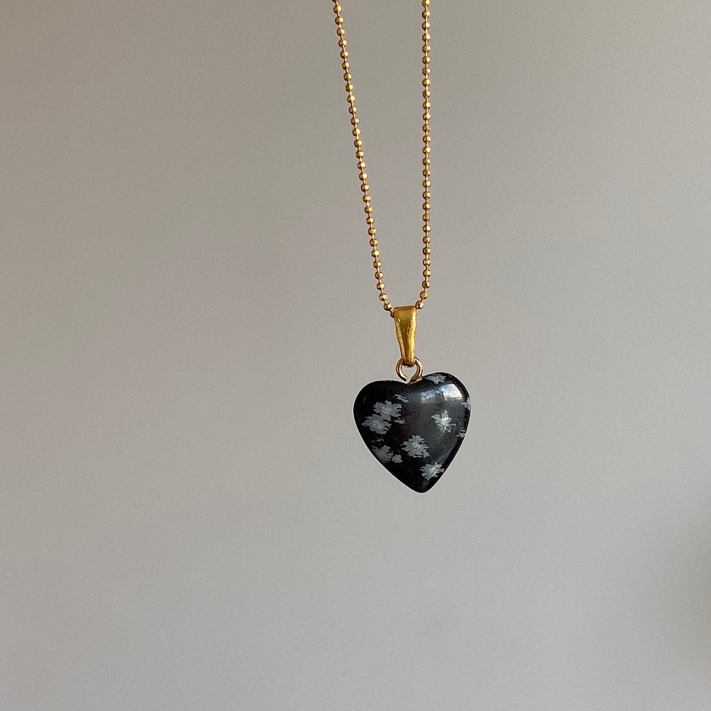 Kar Öpücüğü Obsidyen Kalp Kolye