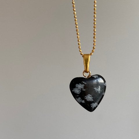 Kar Öpücüğü Obsidyen Kalp Kolye