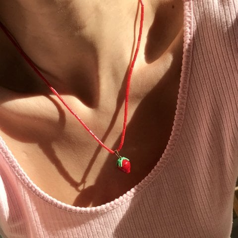 Mercan Çilek Kolye