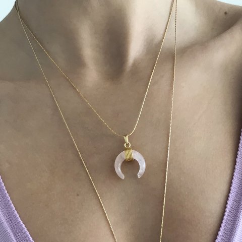 Pembe Kuvars Horn Kolye