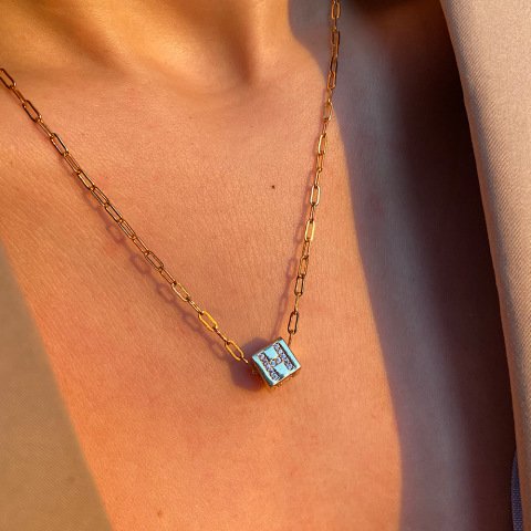 Küp Taşlı Harf Kolye