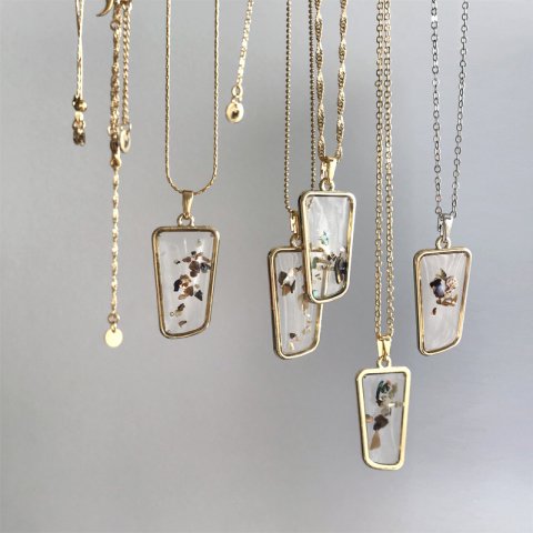 Reçinede Sedef Kolye