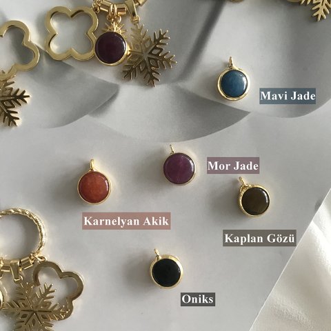 Kar Tanesi Harfli Charm Kolye