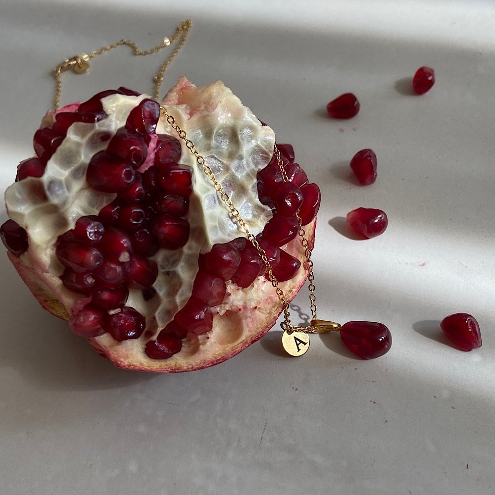 İki Harfli Nar Tanesi Kolye