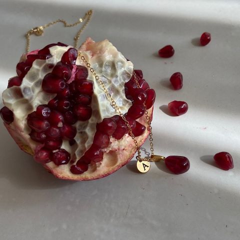 İki Harfli Nar Tanesi Kolye