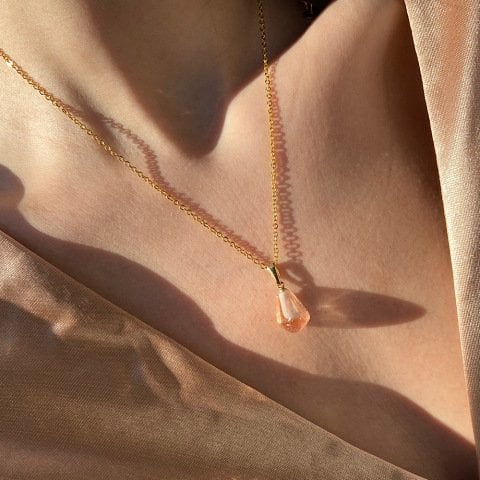 Pembe Nar Tanesi Kolye