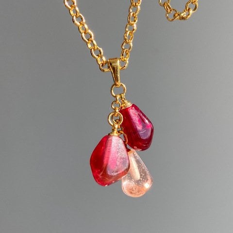 Üç Renk Nar Salkım Kolye