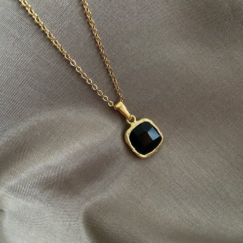 Obsidyen Fasetli Kare Kolye