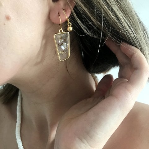 Reçinede Sedef Küpe