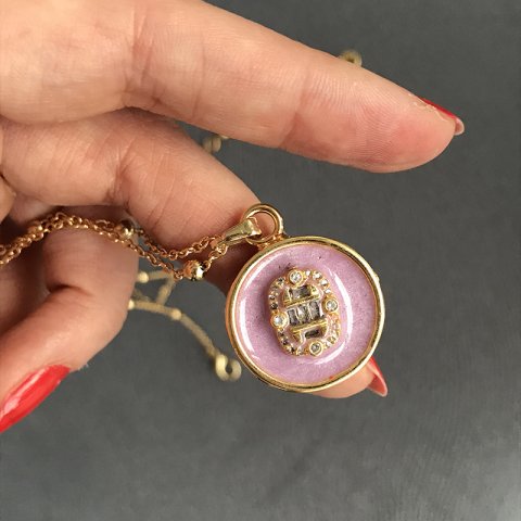 Mineli Lila Baget Madalyon Kolye