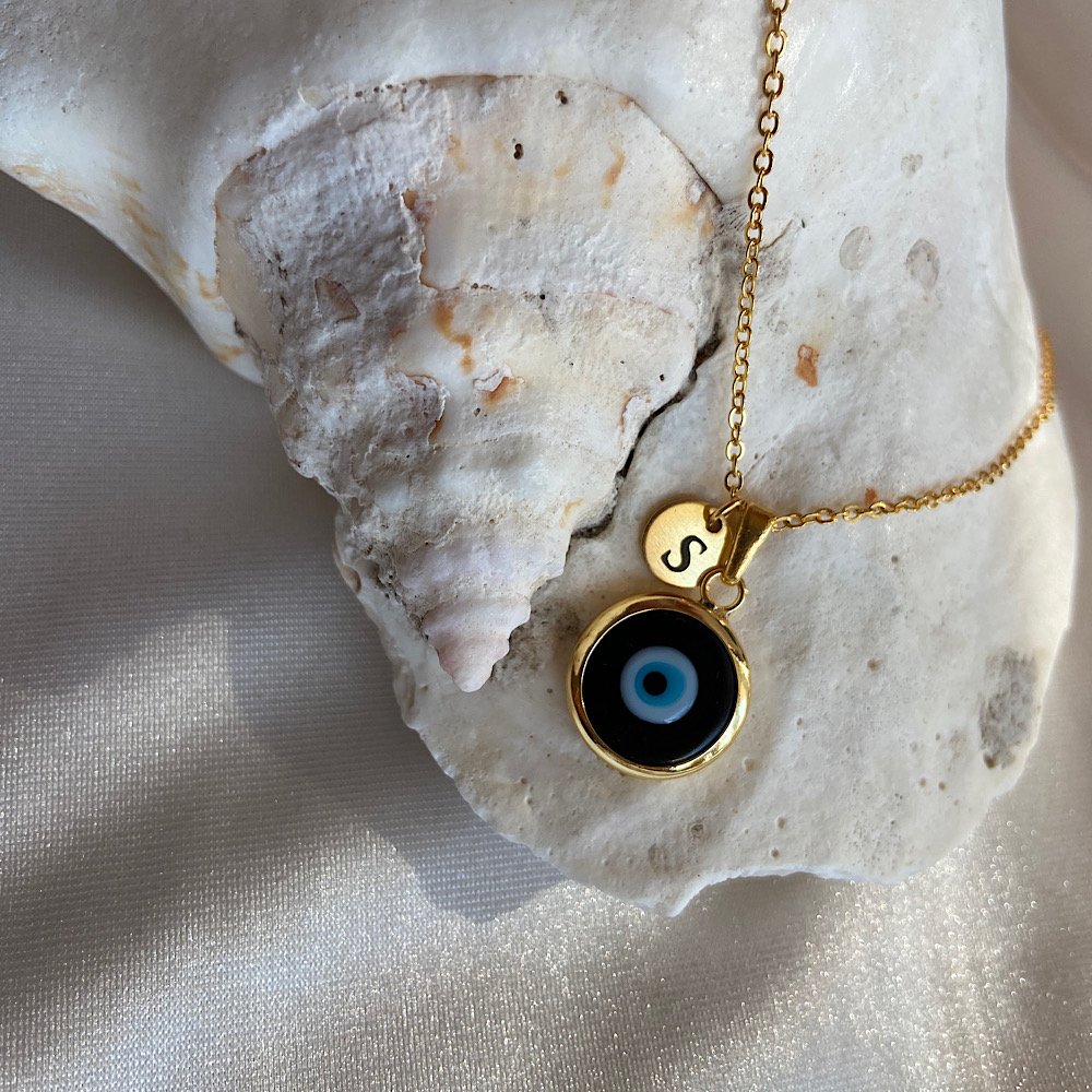 Siyah Nazar Harfli Retro Kolye