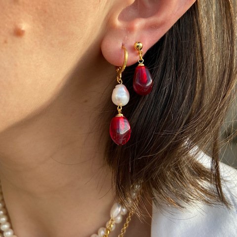 Amorf İncili Nar Tanesi Küpe