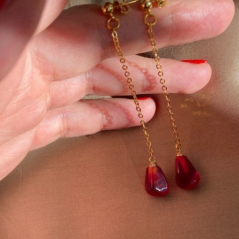 Sallantılı Nar Küpe