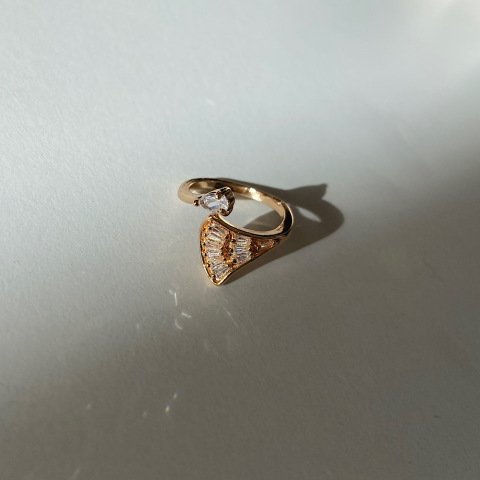 Ginkgo Zirkon Taşlı Yüzük