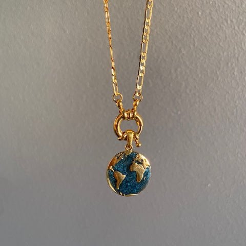 Dünya Mineli Kolye
