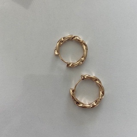 Eva Kıvrımlı Halka Küpe