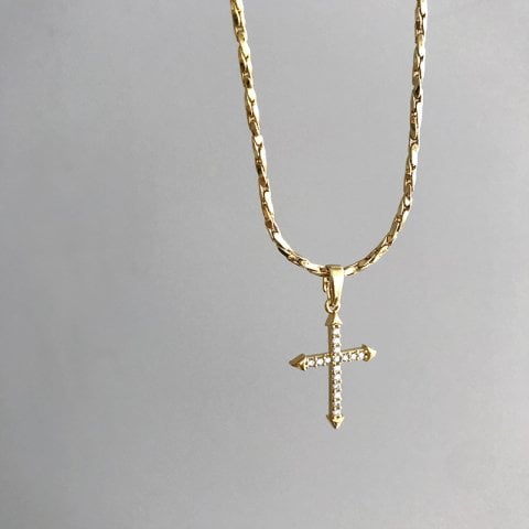 Cerastes Zincir Taşlı Haç Kolye