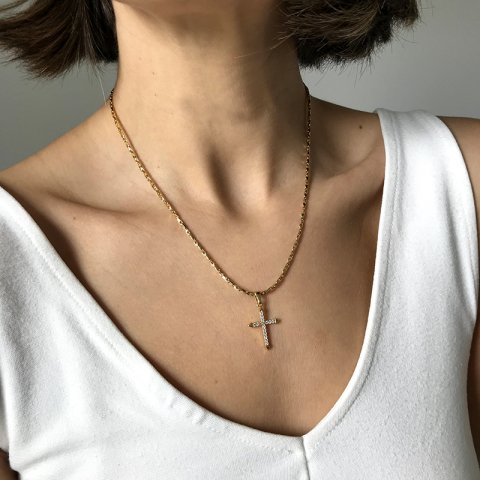 Cerastes Zincir Taşlı Haç Kolye