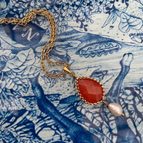 Karnelyan Taş İncili Uzun Kolye