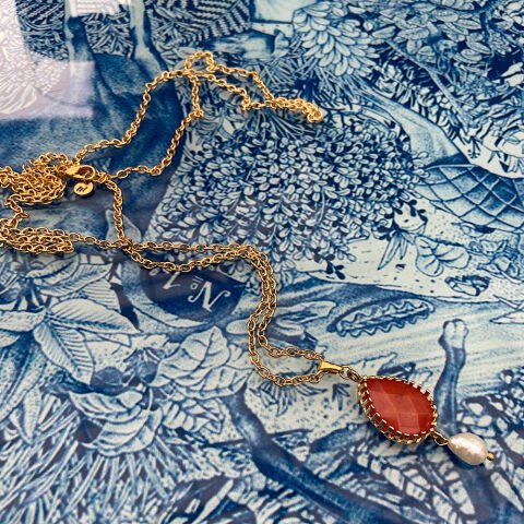 Karnelyan Taş İncili Uzun Kolye