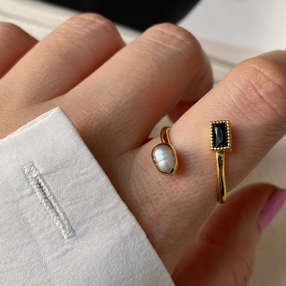 Eliza Siyah Taşlı İnci Yüzük