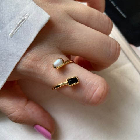 Eliza Siyah Taşlı İnci Yüzük