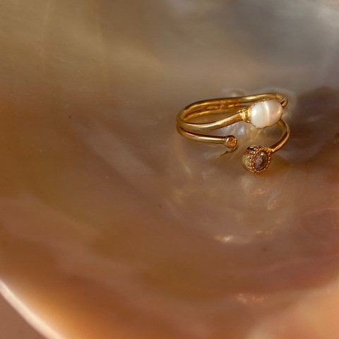 Beyaz Taşlı İnci Yüzük