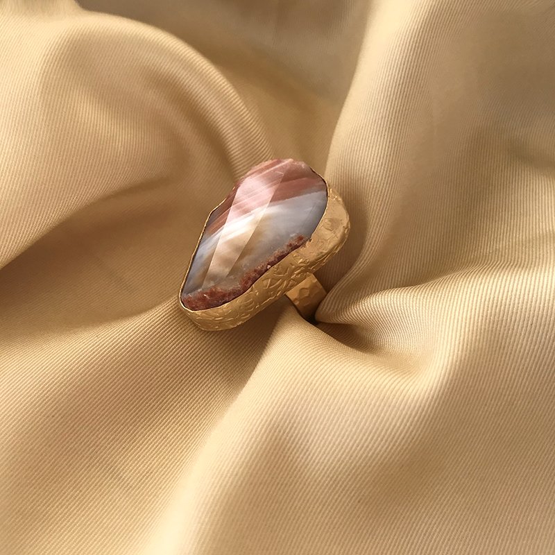 Büyük Kalsedon Taş Yüzük