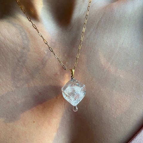 Ice Baby Büyük Buz Küp Kolye