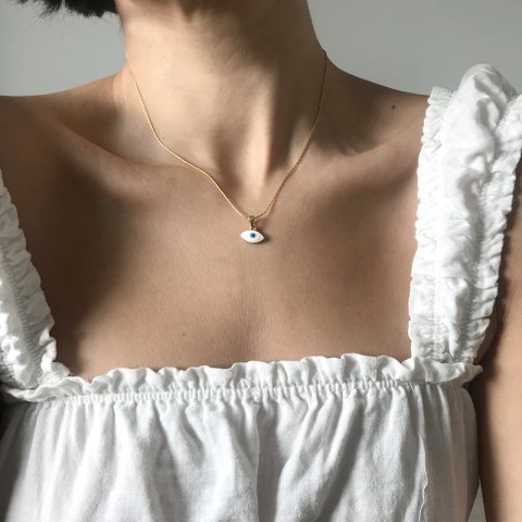 Beyaz Mine Göz Minimal Kolye