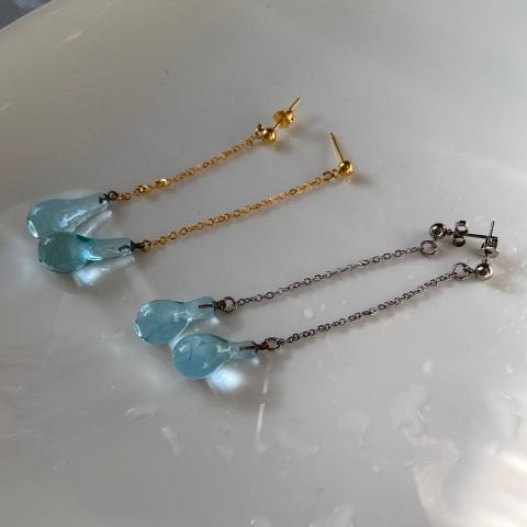 Su Damlası Sallantılı Top Küpe
