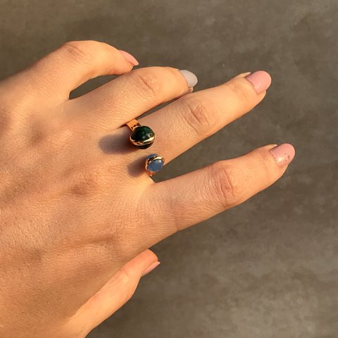 Cosmos'un Küreleri Anyolit