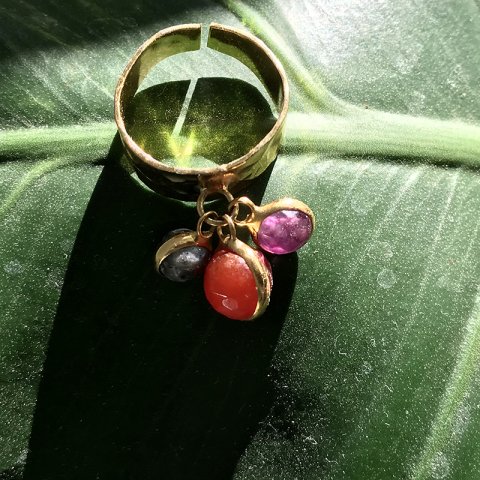 Cosmos'un Küreleri 3'lü Ametist Yüzük