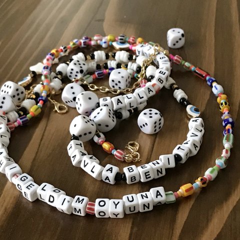 Vallahi Geldim Oyuna Kolye